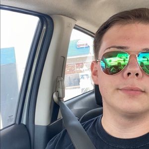 Meet your Posher, Jonas